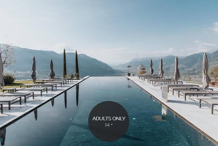 B&b für 2 Personen, mit Whirlpool und Terrasse sowie Garten und Pool im Dorf Tirol