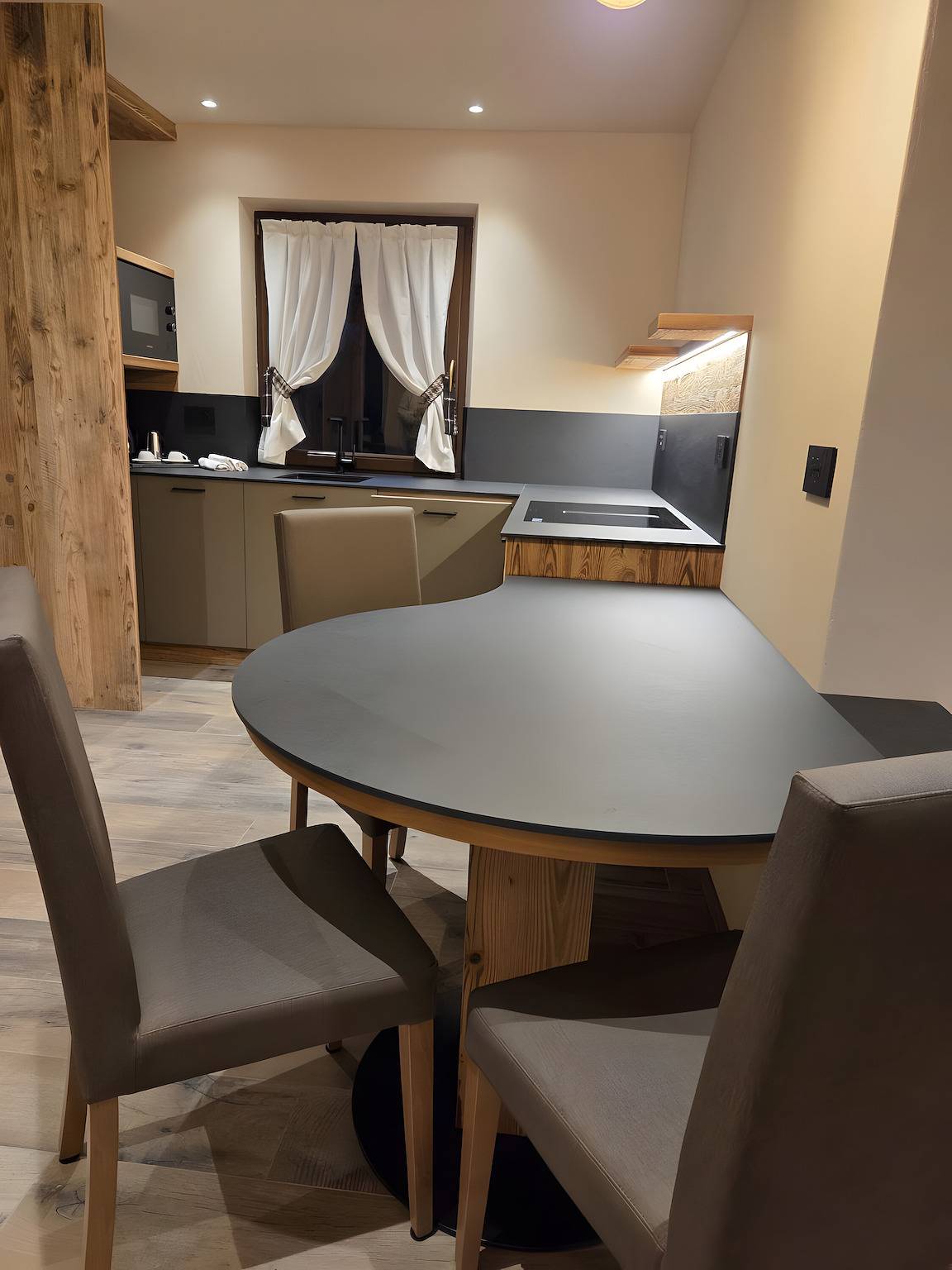 Ganze Wohnung, Apartment 'Fedaría' mit Bergblick, Wlan und Klimaanlage in Livigno (Stadt), Livigno