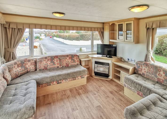 Glamping for 6 people in Cardigan Bay