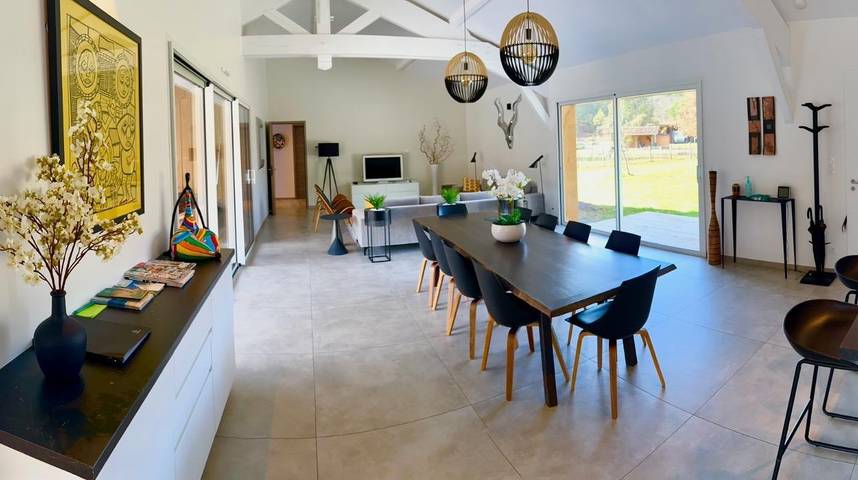 Gîte pour 8 personnes, avec piscine ainsi que jardin et terrasse dans Lac de Léon - 4