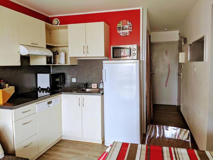 Gîte pour 4 personnes, avec piscine ainsi que jardin et vue à Souraïde - 3