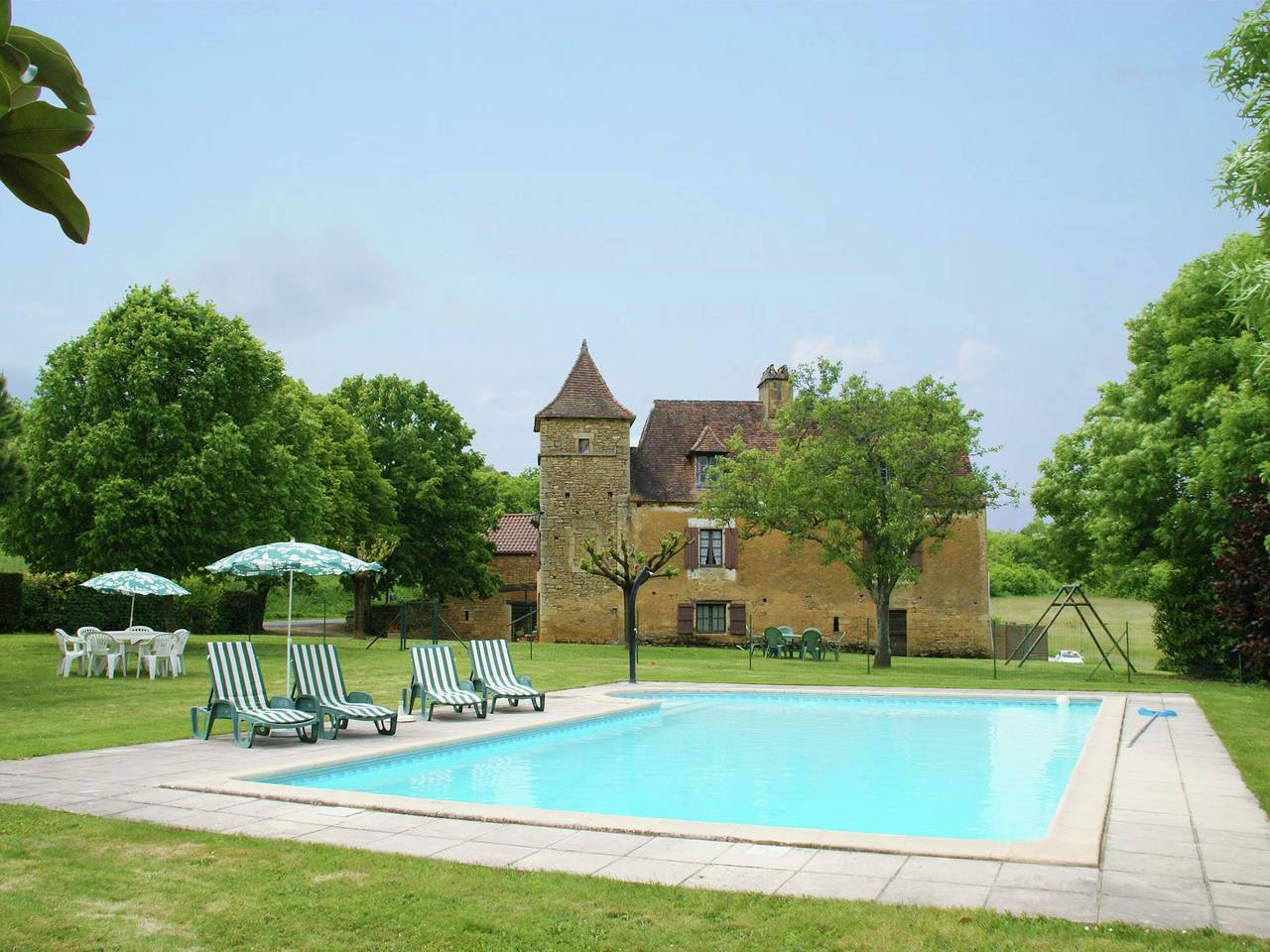 Maison De Vacances pour 6 Personnes dans Besse, Périgord Noir