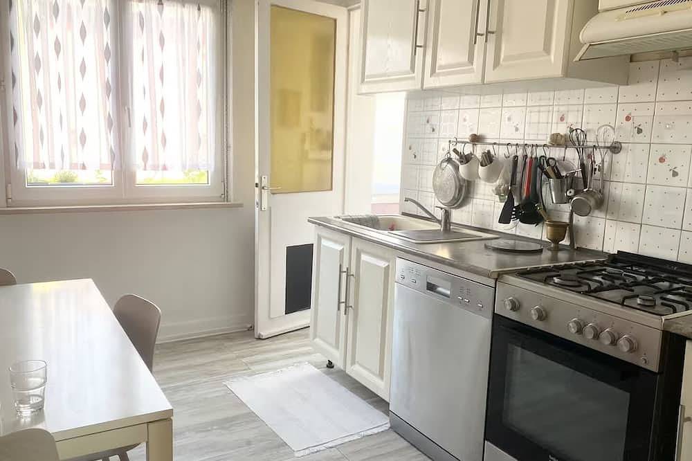 Entire apartment, Apartment in a quiet street in Schiltigheim, Strasbourg region