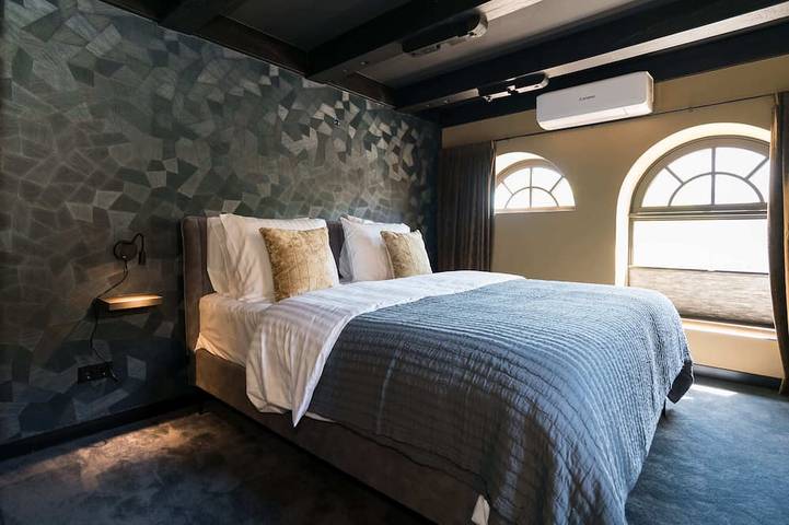 Ganze Wohnung, De Vooruitgang Sneek - de Geeuw in Sneek, Holländische Küste