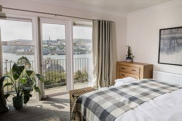 Holiday Home for 9 People in County Cork, Munster, Photo 1