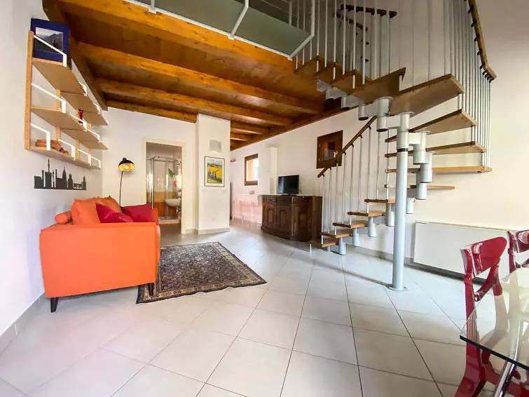 Entire apartment, 2 Rooms 2 People in Florence, Florence Province