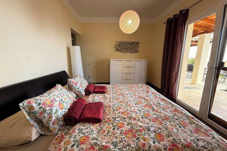 Villa für 6 Personen, mit Garten und Terrasse sowie Whirlpool in Tijarafe