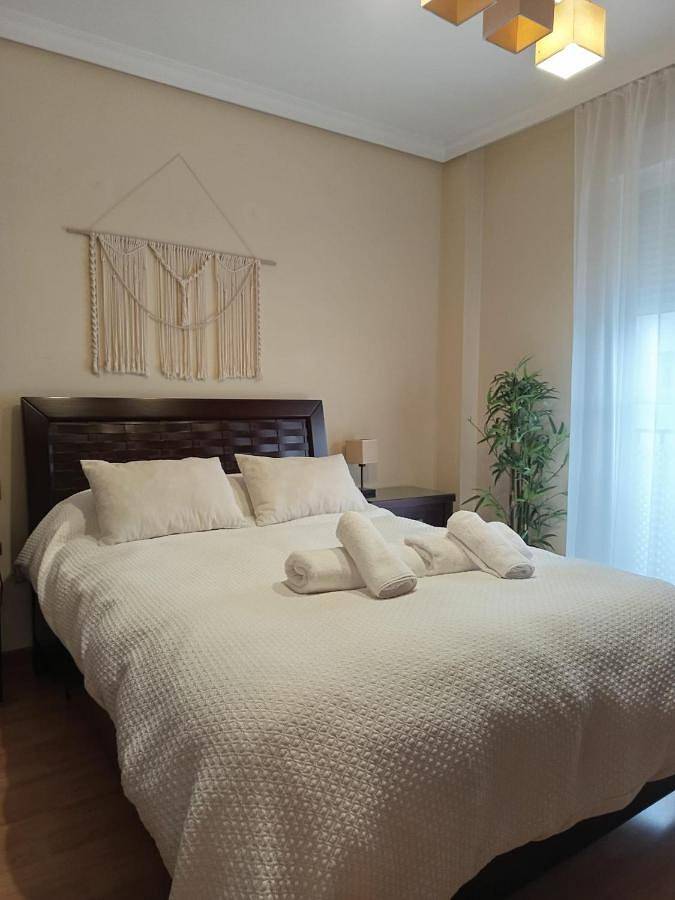 Apartamento para 5 personas, con balcón y vistas en Almodóvar del Río