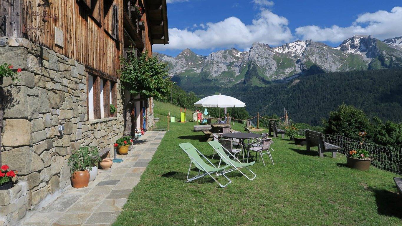 Appartement entier, Appartement de 6 personnes spacieux rez-de-jardin in Le Grand-Bornand, Région d'Annecy