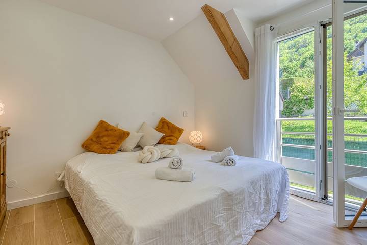 Ganze Wohnung, Ferienwohnung für 4 Personen mit Terrasse in Veyrier-du-Lac, Annecy und Umgebung