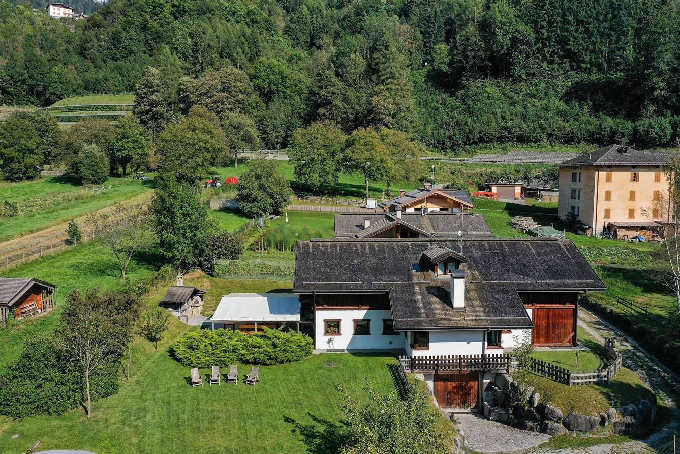 Chalet 'Agriturismo Casa Al Campo' mit Bergblick, privatem Pool und Wi-Fi in Giustino, Brentagruppe