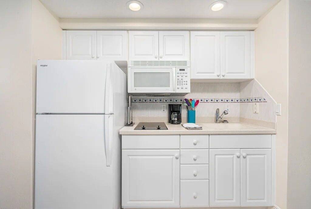 Ganze Wohnung, A breathtaking oceanfront studio w/ a private balcony in Daytona Beach, Florida