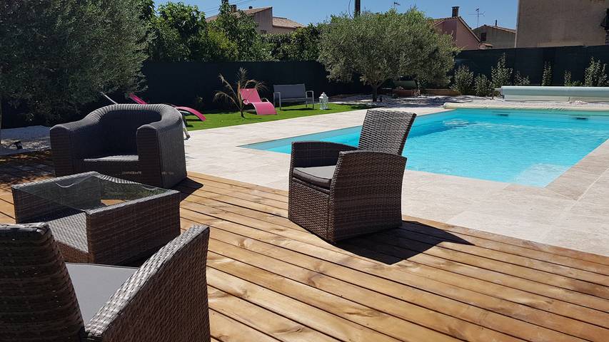 Villa pour 6 personnes, avec piscine ainsi que jardin et terrasse