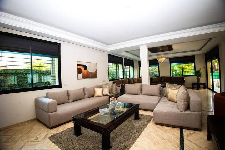 Villa pour 16 personnes, avec terrasse et sauna ainsi que jardin et piscine, animaux acceptés à Casablanca - 2