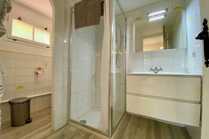 Gîte pour 3 personnes, avec Terrasse et Jardin à Sillans-la-Cascade - 3