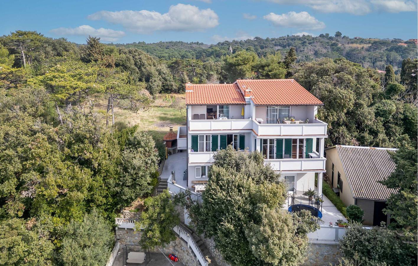 Ganze Ferienwohnung, Gemütliche Ferienwohnung mit Terrasse, WLAN und Parkplatz in der Nähe des Strandes Rajska Plaža in Lopar, Rab