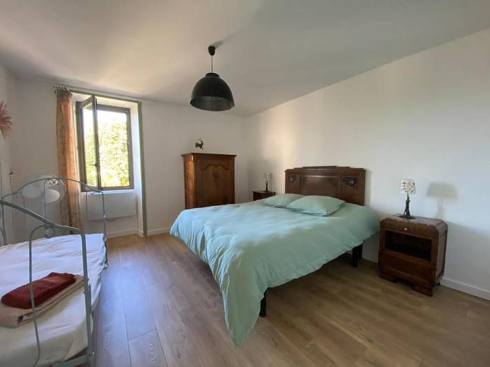 Location de vacances pour 7 personnes, avec vue et jardin à Agonac - 2