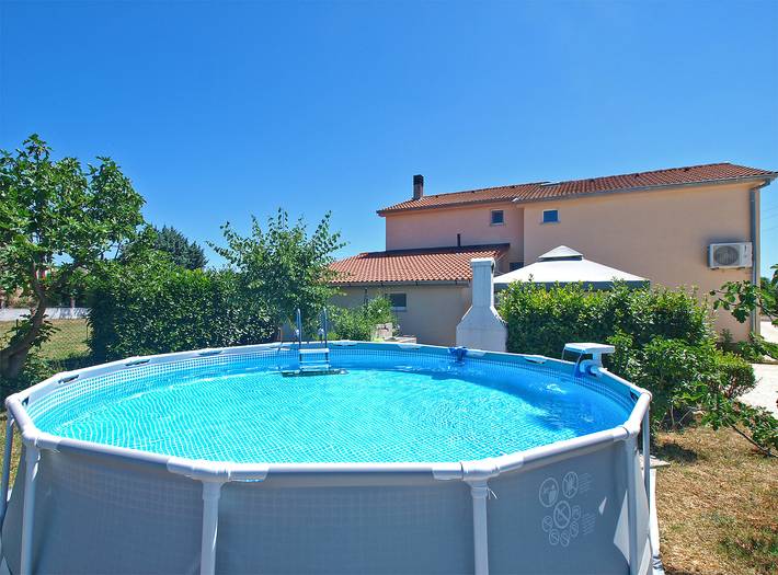 Ferienwohnung für 4 Personen, mit Terrasse und Pool