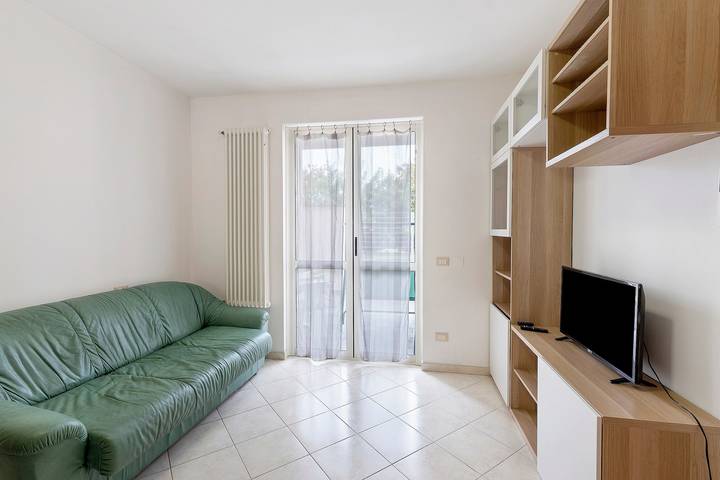 Appartamento intero, Appartamento 'M&M House Beach - 4 Salti Dal Mare' con Vista Montagna, Wi-Fi e Aria Condizionata in Loano, Riviera di Ponente