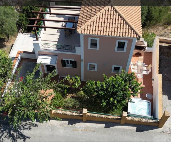 Holiday home for 8 people, with garden and balcony in Kefalonia