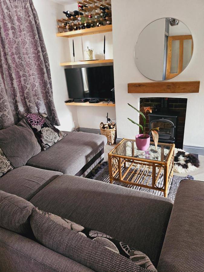 Two-Bedroom House in Winchester, South Downs
