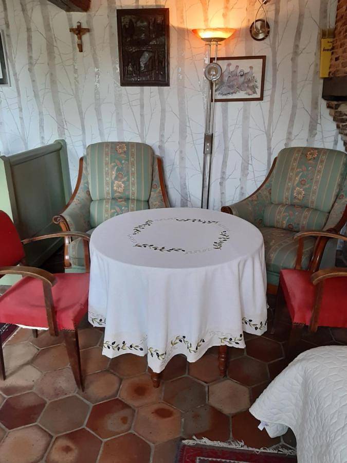 Gîte pour 2 personnes, avec Terrasse ainsi que Jardin et Vue à Droyes - 3
