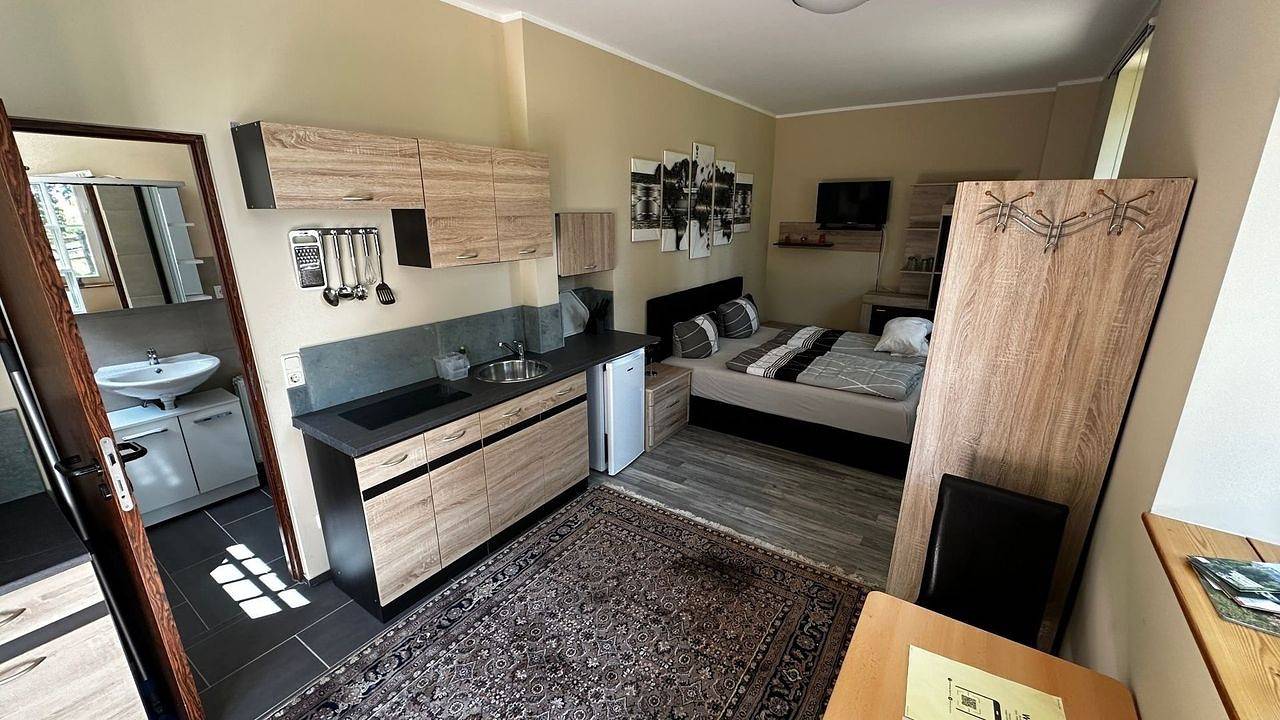 Ganze Ferienwohnung, Ferienwohnung für 2 Personen (30 m²) in Lietzow in Lietzow, Bergen auf Rügen und Umgebung