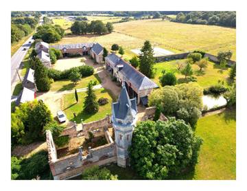 Gîte pour 16 personnes, avec jacuzzi et terrasse ainsi que piscine et jardin, adapté aux familles dans Villiers-au-Bouin