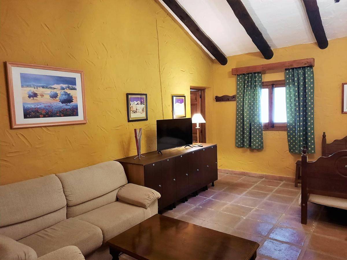 Hotel Restaurante Las Buitreras in El Colmenar, Cortes de la Frontera