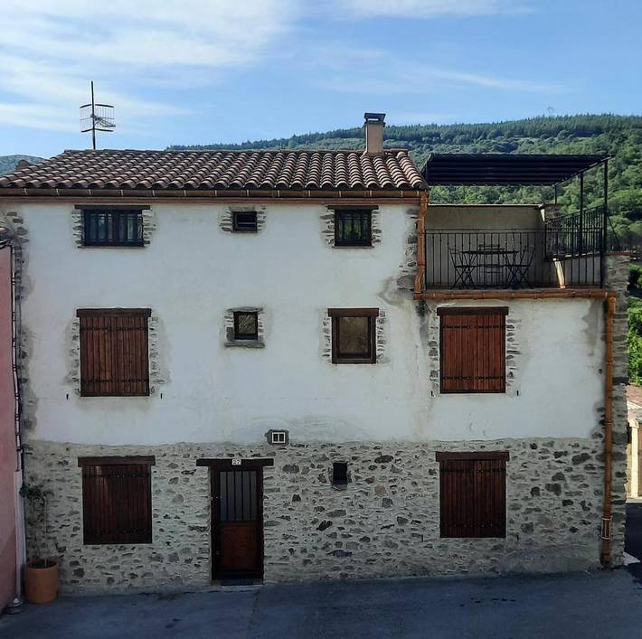 Location de vacances pour 6 personnes, avec Terrasse et Vue à Cassagnes