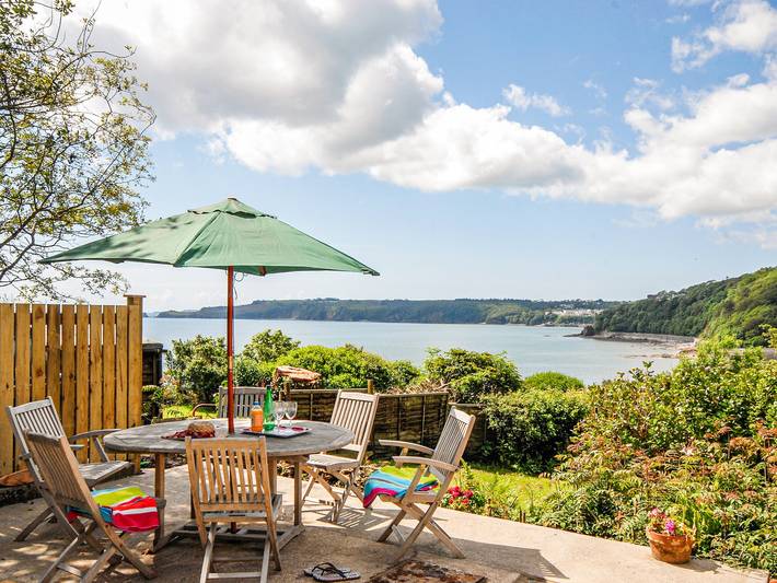 Cottage for 8 people, with yard - 1