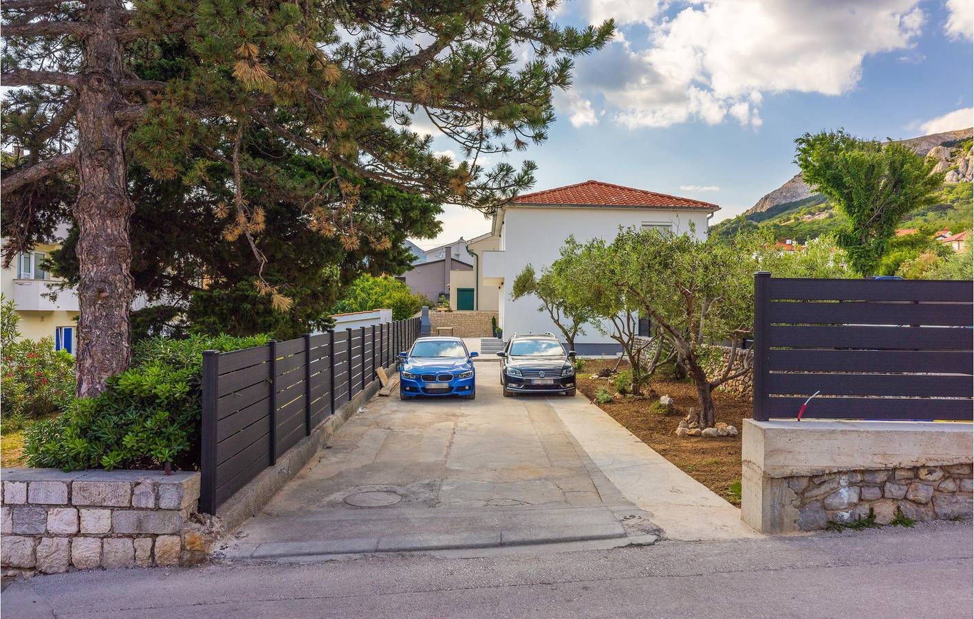 Geräumige 180 m² große Wohnung mit Terrasse, in der Nähe des Strandes Vela Plaža in Vela plaža, Baska