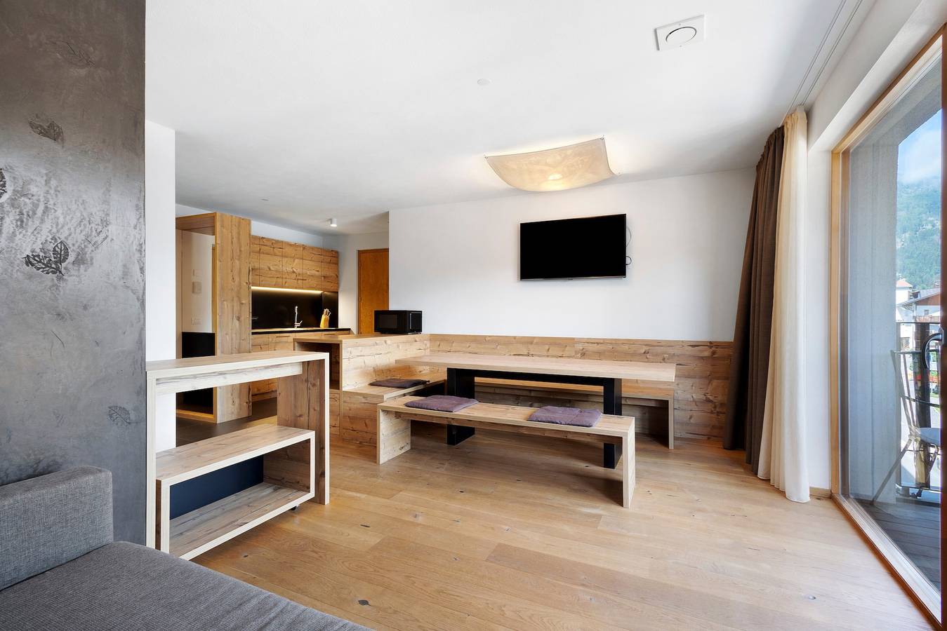 Geheel appartement, Appartement 'Villa Kriendl Nr 4 Dreifinger' met uitzicht op de bergen, gedeelde tuin en Wi-Fi in Mitterolang - Valdaora di Mezzo, Olang