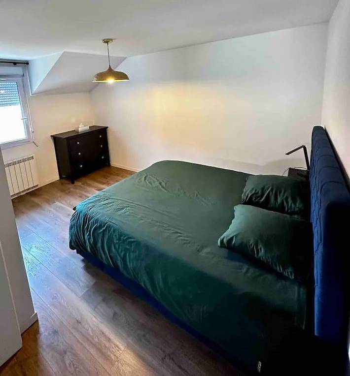 Gîte pour 4 personnes, avec piscine ainsi que jardin et terrasse, adapté aux familles à Prévessin-Moëns - 3