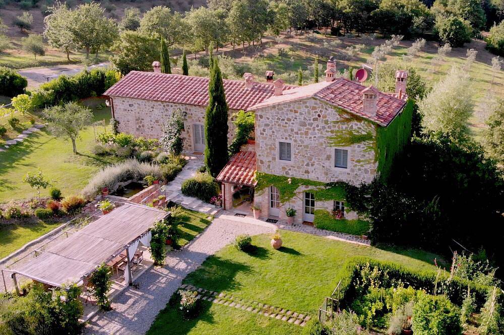 Charmanter alter Wachturm mit Swimmingpool in Pienza, Orciatal