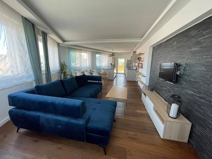 Appartement de vacances pour 8 personnes, avec balcon et vue