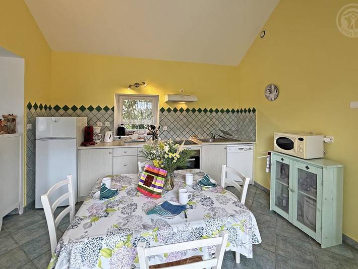 Encantadora casa rural con jardín privado en Lentigny in Lentigny, Región de Roanne
