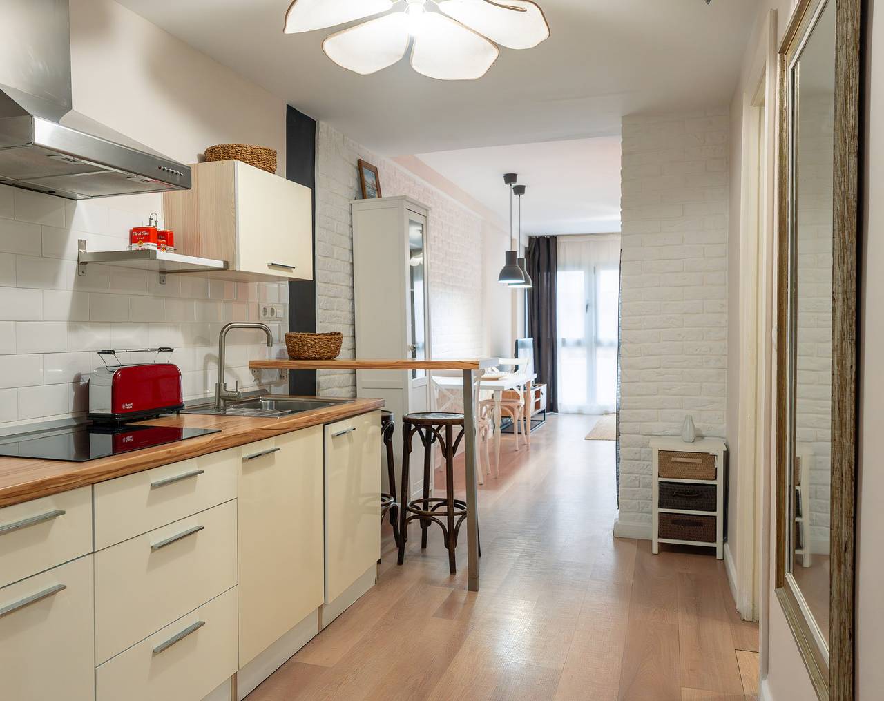 Gehele studio, Bazan 20 in El Barrio, Alicante