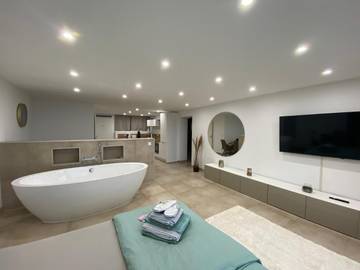 Gîte pour 2 personnes, avec sauna et jardin ainsi que piscine et vue dans Brandmatt