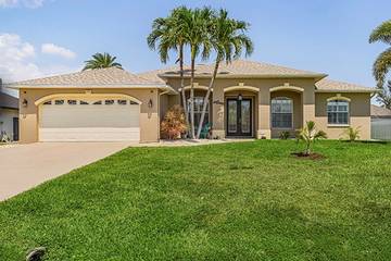 Location de vacances pour 10 personnes, avec jardin ainsi que piscine et terrasse, adapté aux familles à Cape Coral