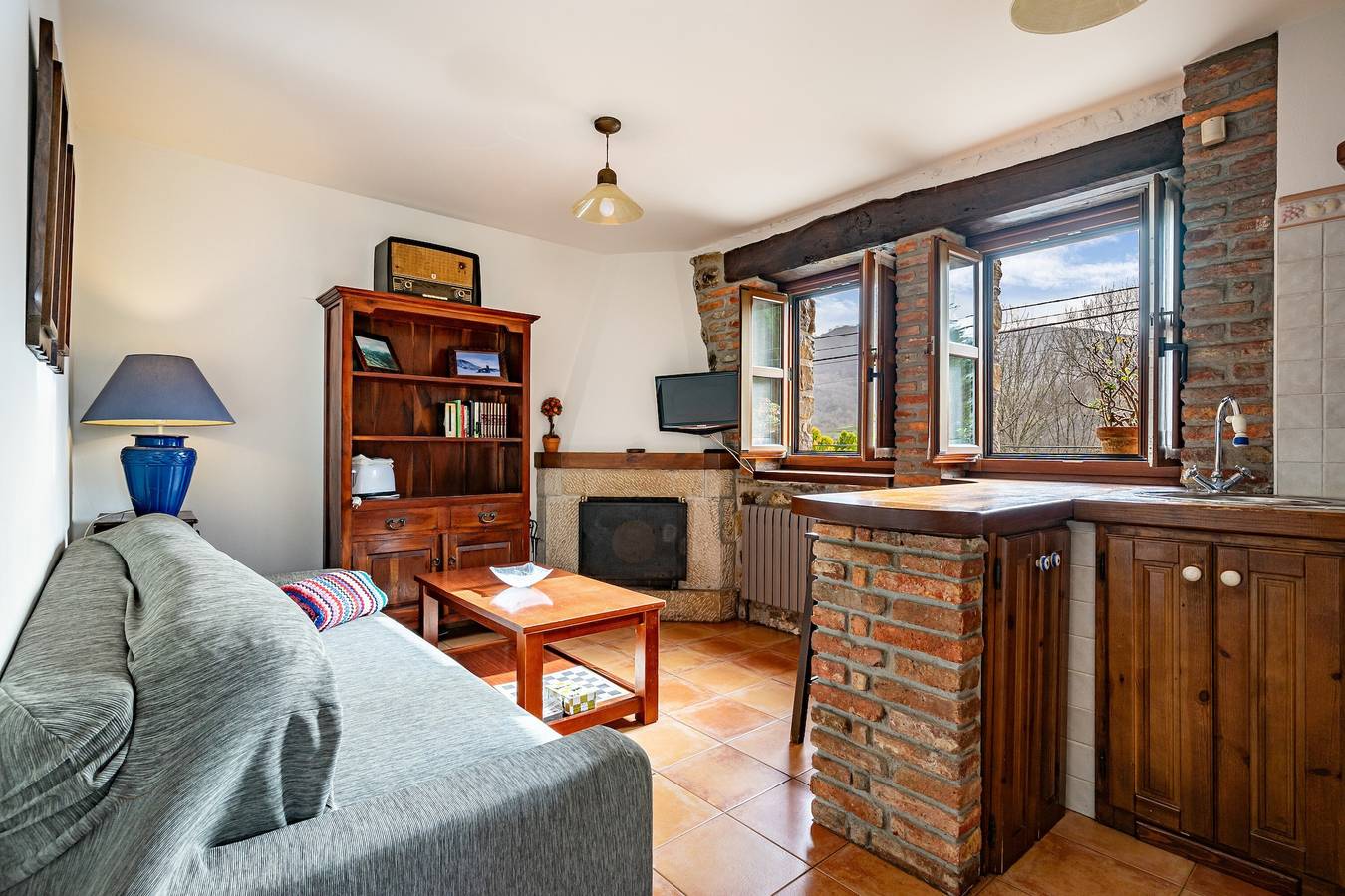 Apartment 'Acebu' mit Bergblick, privater Terrasse und Wlan in Cangas de Onís, Provincia de Asturias