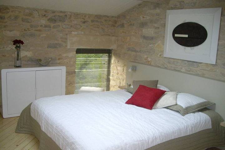 Gîte pour 4 personnes, avec piscine ainsi que terrasse et jardin à Tavel - 2