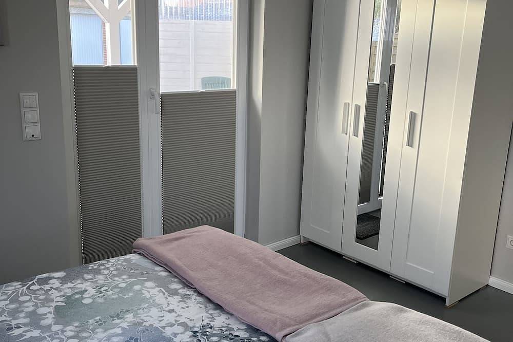 Ganze Wohnung, Ferienwohnung (Erdgeschoss) „Haus Ankerplatz“ ,  am Nord - Ostsee - Kanal (Nok) in Sehestedt, Nord-Ostsee-Kanal