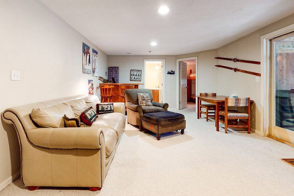 Cozy, Dog-Friendly Home with High-Speed Wifi & Deck in Jackson (NH), Mount Washington