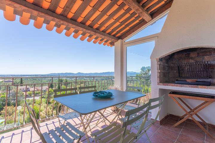 Villa for 8 personer, med Balkong og Hage i Frejus