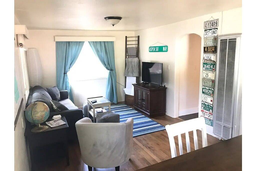 ☀Cheyenne Cottage☀Close to Trails/Downtown/Shops☀ in Broadmoor, Colorado Springs