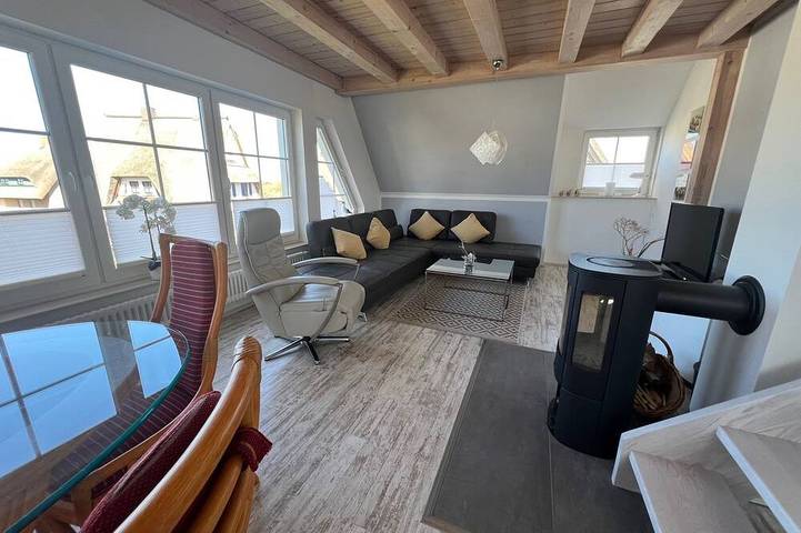Entire apartment, 5-star hotel according to Dtv—pure luxury, just 200 meters from the beach—free Wi-Fi in Dranske, Ruegen