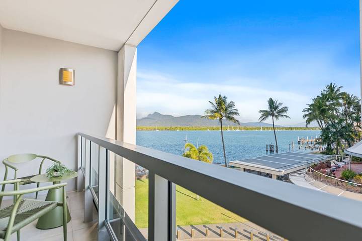 Holiday rental for 4 people, with terrace in Cairns