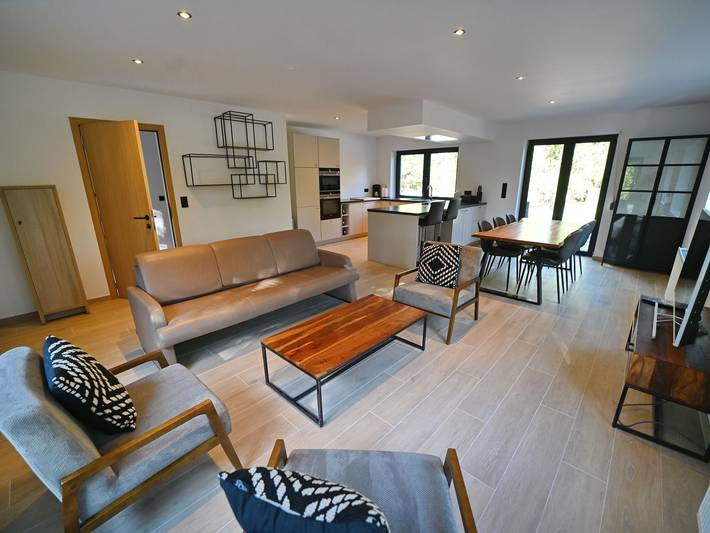 Gîte pour 6 personnes, avec terrasse et jacuzzi, animaux acceptés à Somme-Leuze - 4