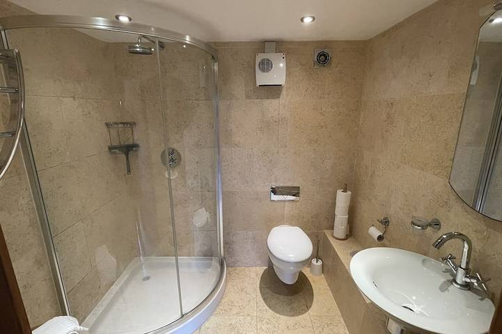 Beautifully Converted Barn With Stunning Views near Aysgarth in Yorkshire Dales National Park